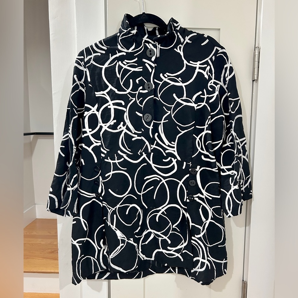 Habitat modern circular black white pattern popover blouse artistic top shirt L